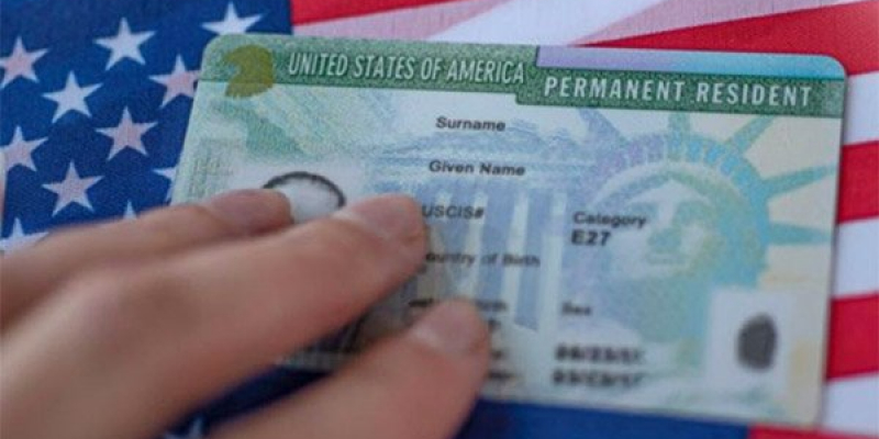 Grin karta (Green Card) imtiyoz va majburiyatlari