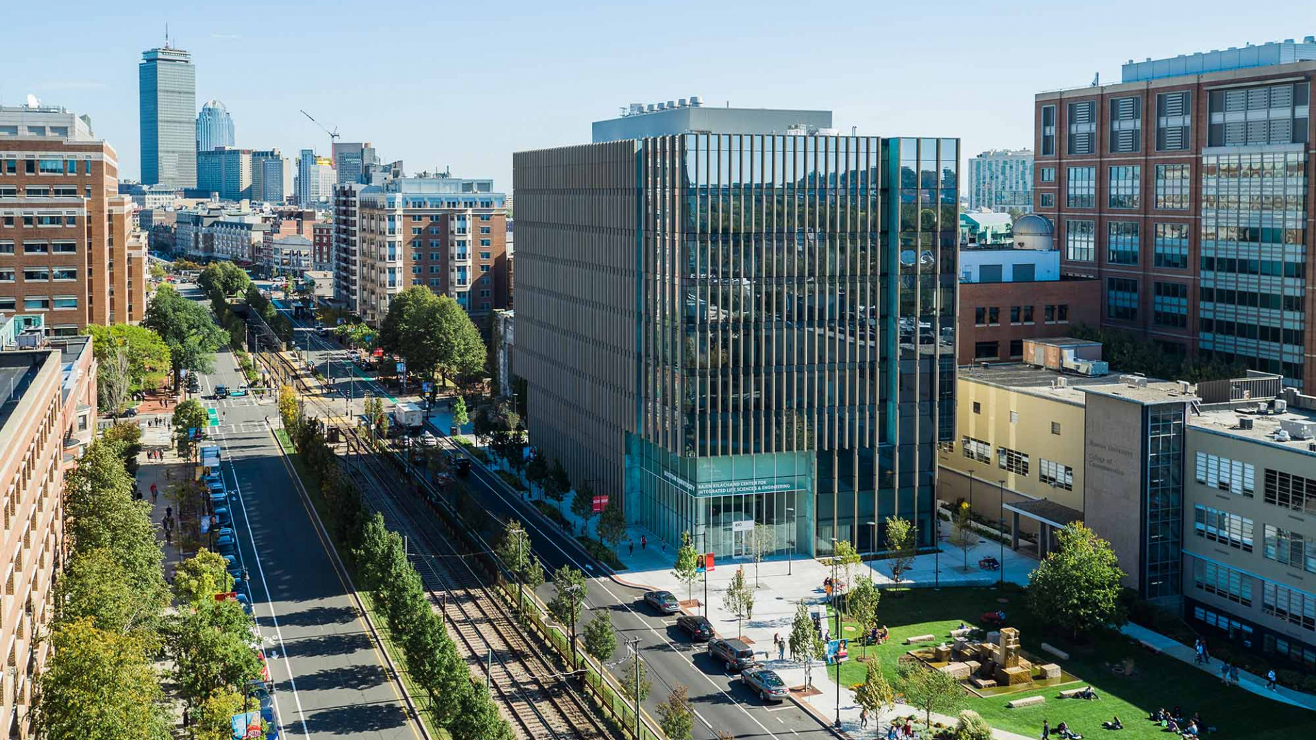 Amerikaning Boston universitetida bakalavr bosqichini toʻliq grant asosida oʻqish imkoniyati — Trustee Scholarship dasturi