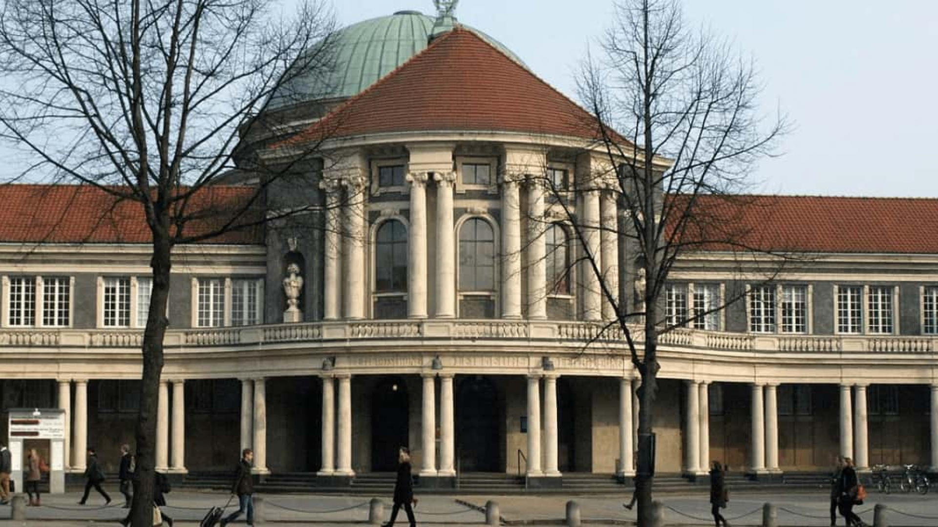 Xalqaro talabalarga Germaniyadagi eng nufuzli oliygohlardan biri — Gamburg universitetida €855 gacha stipendiya bilan oʻqish imkoniyati — Universität Hamburg Degree Completion Grants