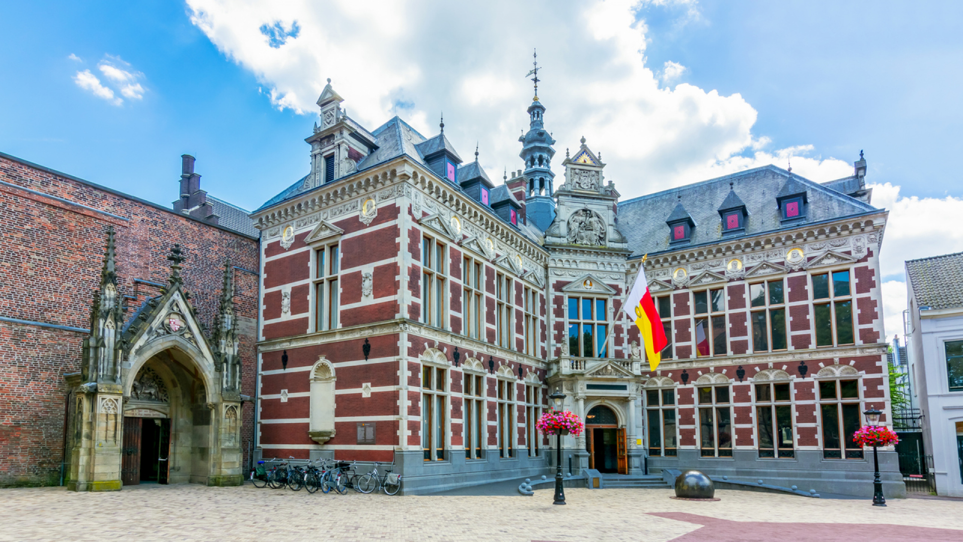 Dunyoning Top 100 universitetlaridan biri Utrecht universitetida magistratura bosqichida bepul oʻqish imkoni - Utrecht Excellence Scholarship dasturi