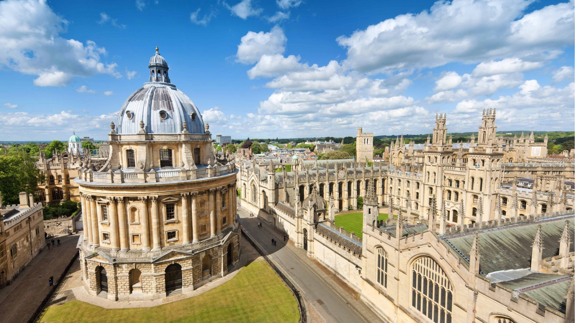 Dunyoning eng nufuzli universitetlaridan biri Oksford universitetidan magistratura bosqichi uchun Oxford-Pershing Square Graduate Scholarships dasturi. Yillik stipendiya — £20,780