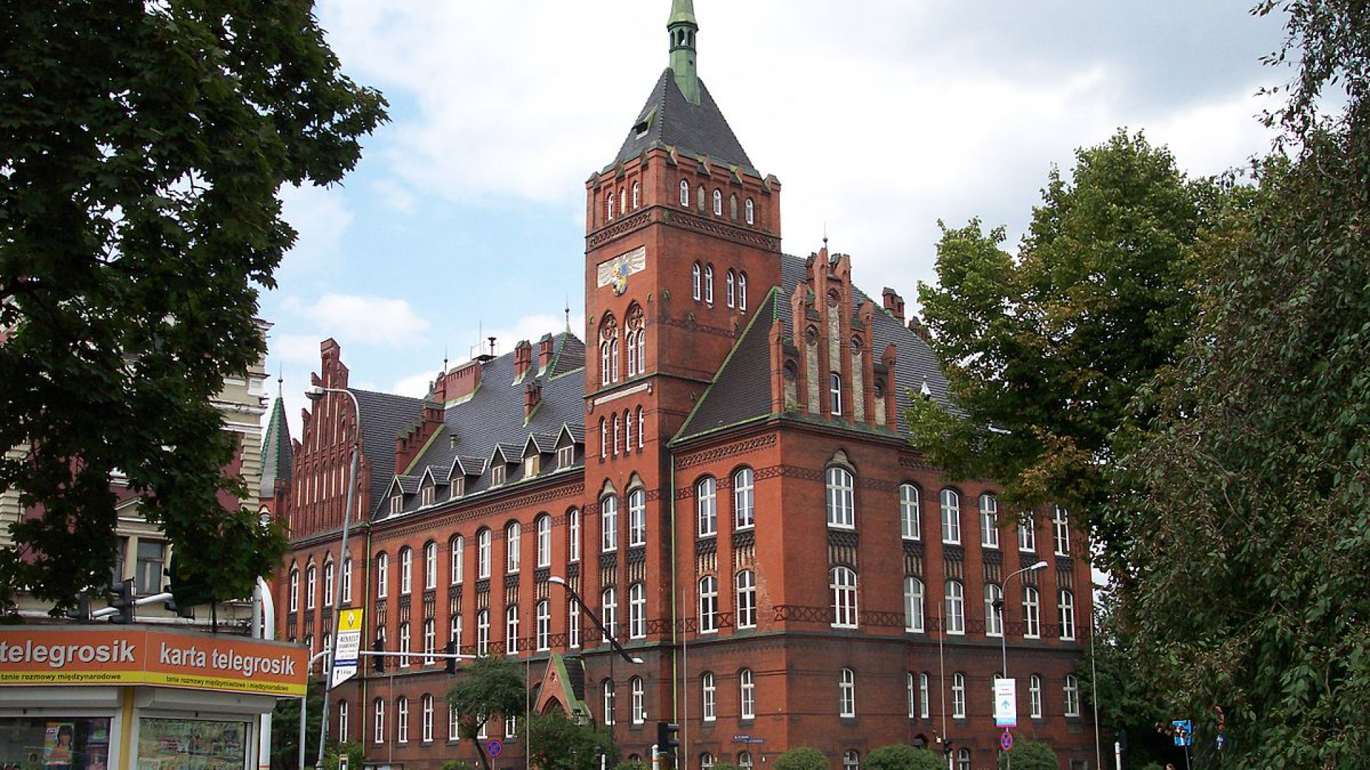 Polshaning Sileziya texnologiya universiteti tomonidan bakalavr va magistratura bosqichida oʻqish uchun grant