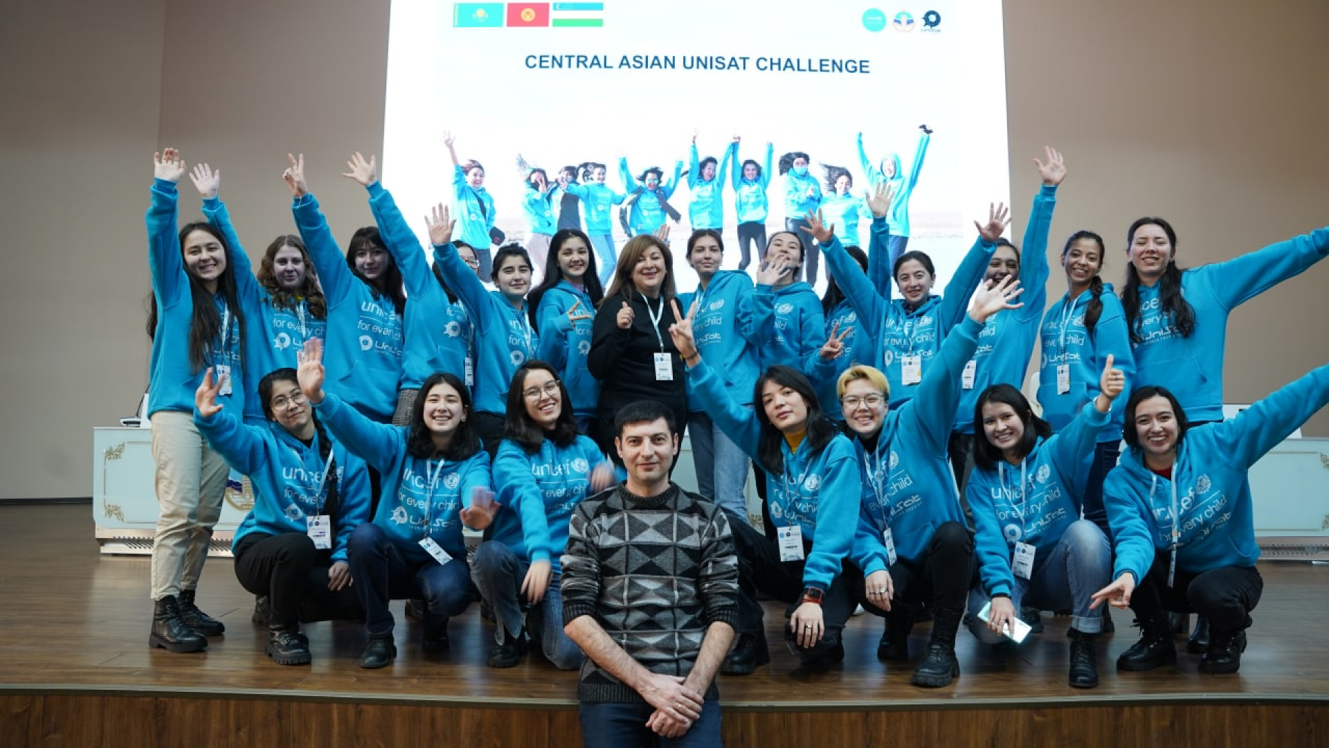 UNICEF tashabbusidagi kosmonavtika sohasiga qiziquvchi qizlar uchun UniSat STEM dasturi