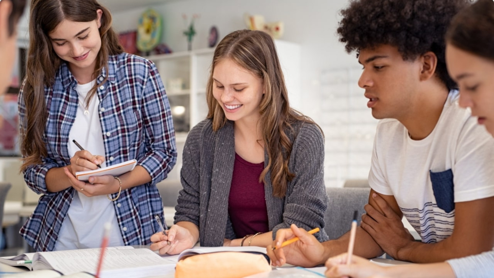 Ingliz tili va boshlangʻich IT koʻnikmalarini rivojlantirmoqchi boʻlganlar uchun Amerikaning Nobel Internship Program dasturidan bepul onlayn kurslar