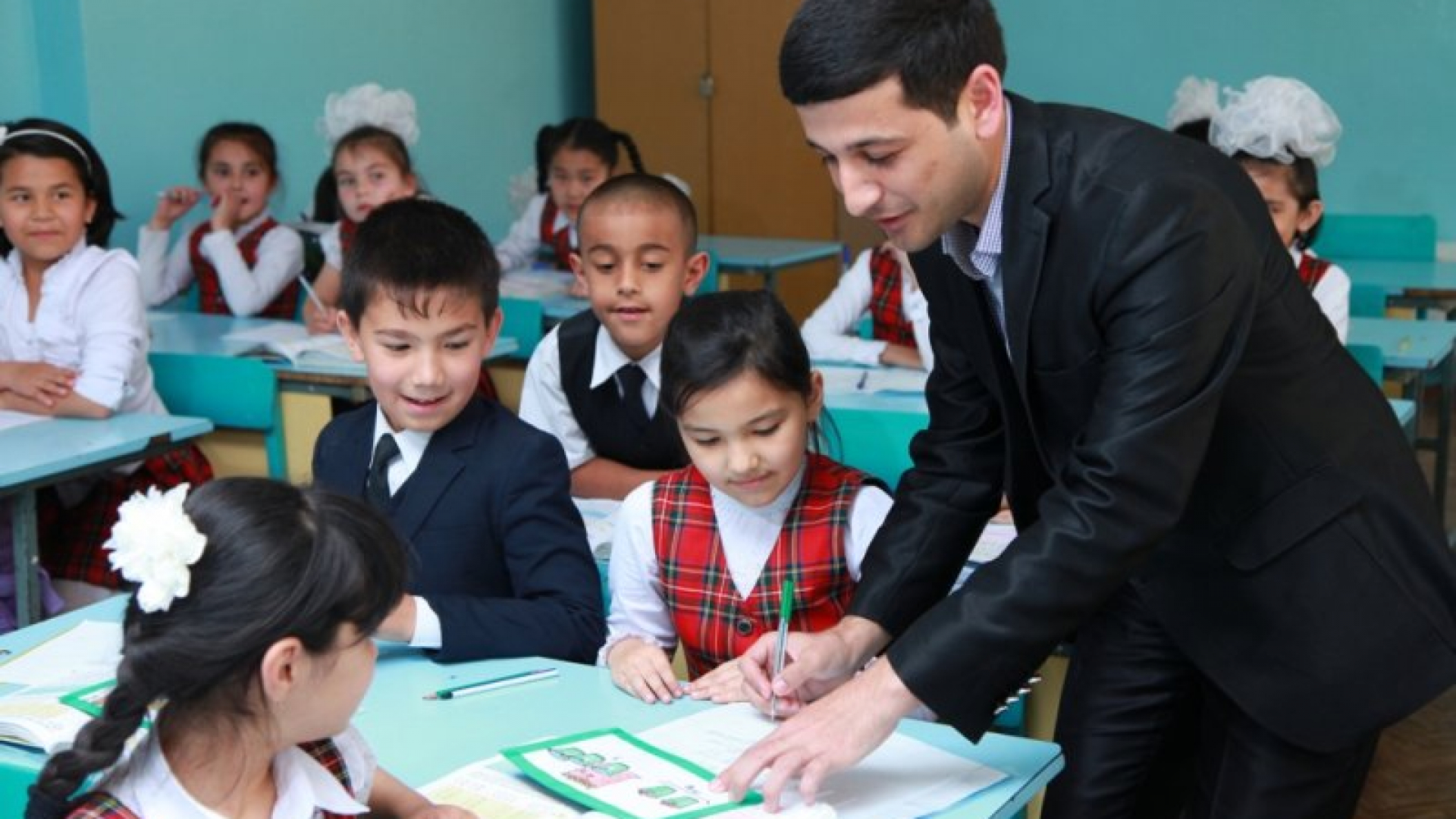 Maktabgacha va maktab taʼlimi vazirligidan innovatsion gʻoyalarga ega oʻqituvchilar uchun “Yilning eng yaxshi oʻzbek tili oʻqituvchisi” tanlovi