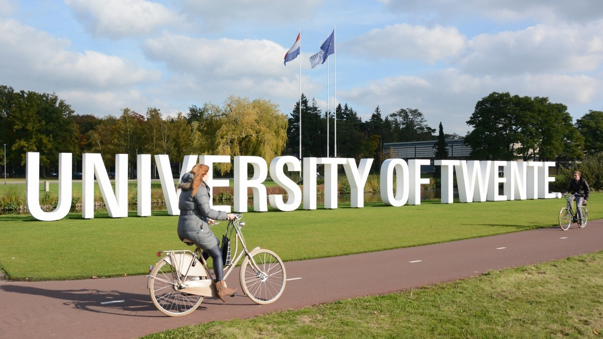 Niderlandiyaning Twente Universitetida magistratura bosqichida oʻqish uchun University Twente Scholarship dasturi. Yillik stipendiya miqdori — €22,000 gacha!