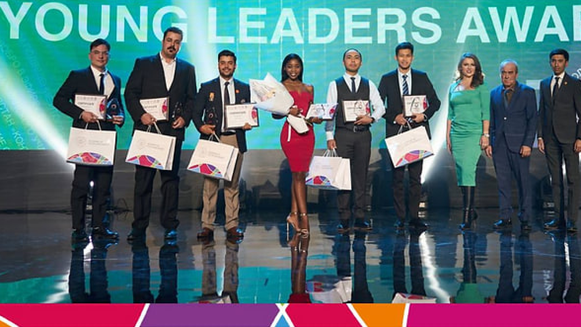 18-35 yosh oraligʻidagi yetakchi yoshlar uchun xalqaro tanlov — BRICS and SCO Young Leaders Award